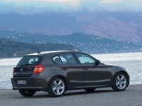 BMW 1 Series 2004 photo