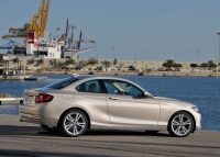 BMW 2 Series Coupe F22 photo