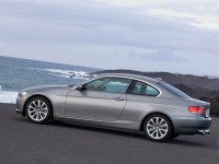BMW 3 Series Coupe photo