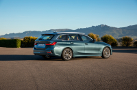 BMW 3 Series Touring photo