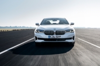 BMW 5 Series photo