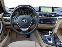 BMW 5 Series Touring 2013 photo