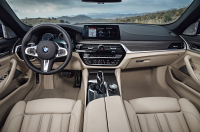 BMW 5 Series Touring G30 photo