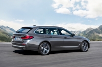 BMW 5 Series Touring photo
