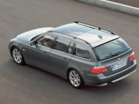 BMW 5 Series Touring E60 photo