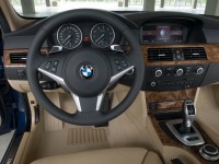 BMW 5 Series Touring E60 photo