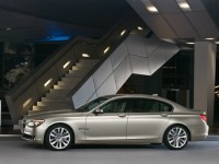 BMW 7 Series 2008 photo