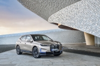 BMW iX photo