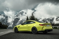 BMW M4 photo