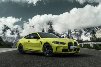 BMW M4 photo