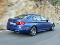 BMW M5 2011 photo