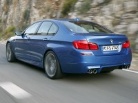 BMW M5 2011 photo
