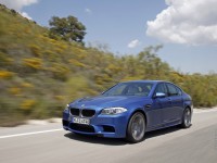 BMW M5 2011 photo