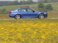 BMW M5 2011 photo