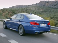 BMW M5 2011 photo