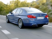 BMW M5 2011 photo