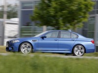 BMW M5 2011 photo
