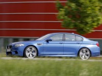 BMW M5 2011 photo