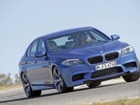BMW M5 2011 photo