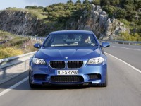 BMW M5 2011 photo