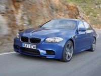 BMW M5 2011 photo