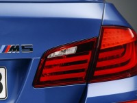 BMW M5 2011 photo