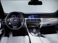BMW M5 2011 photo