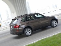 BMW X5 2010 photo