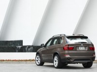 BMW X5 2010 photo