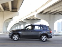 BMW X5 2010 photo